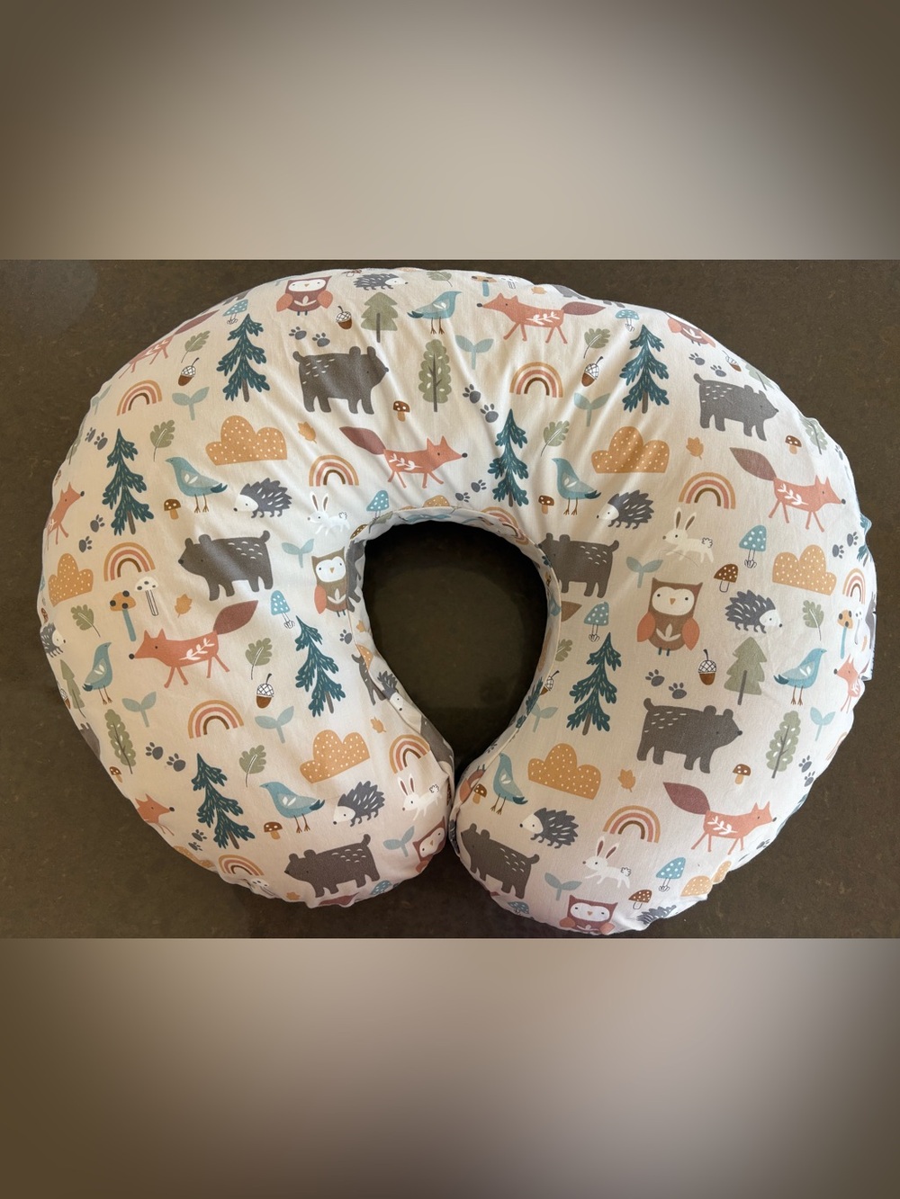 Boppy Nursing Pillow Cream with Animal Print Original BOPPY Woodland Forest GUC
